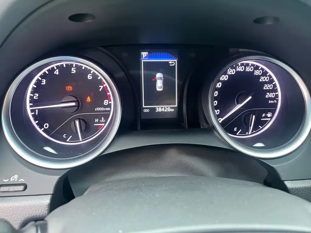 Toyota Camry 2023 из CN, фото 8