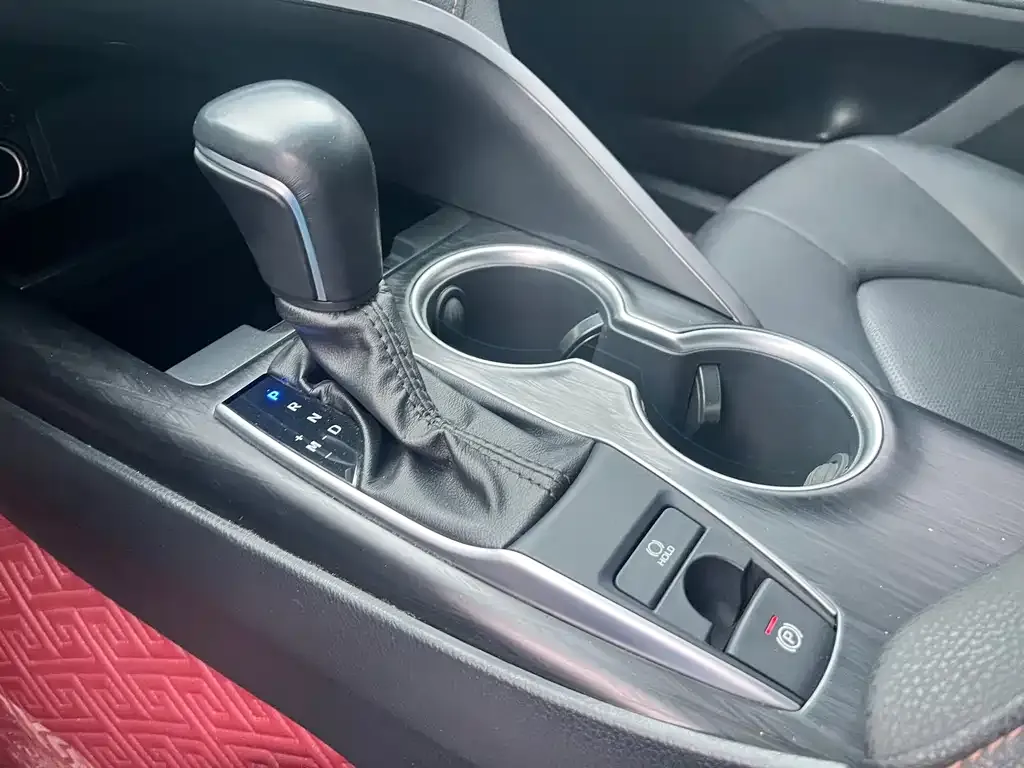 Toyota Camry 2023 из CN, фото 5