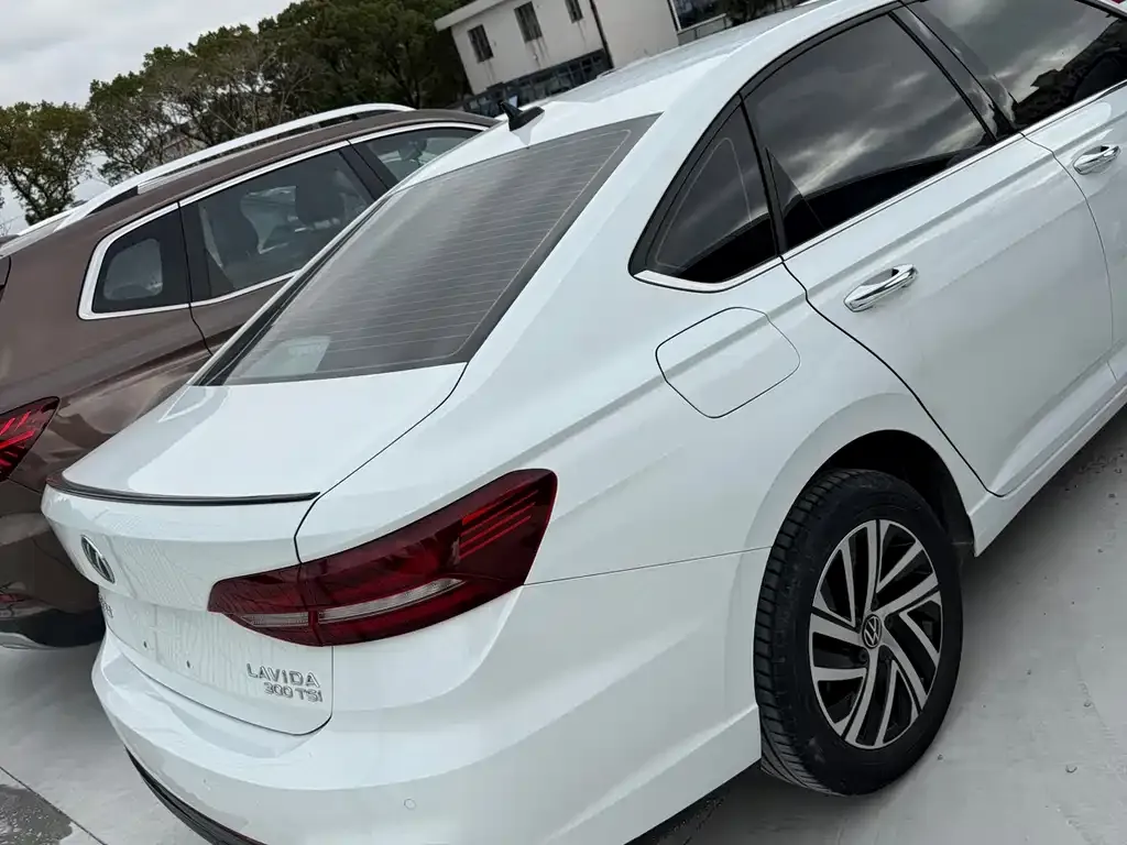 Volkswagen Lavida 2023 из CN, фото 8