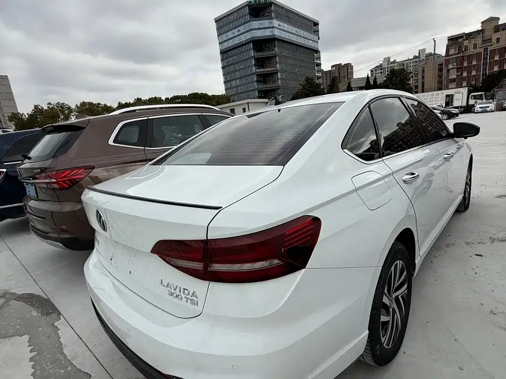 Volkswagen Lavida 2023 из CN, фото 7