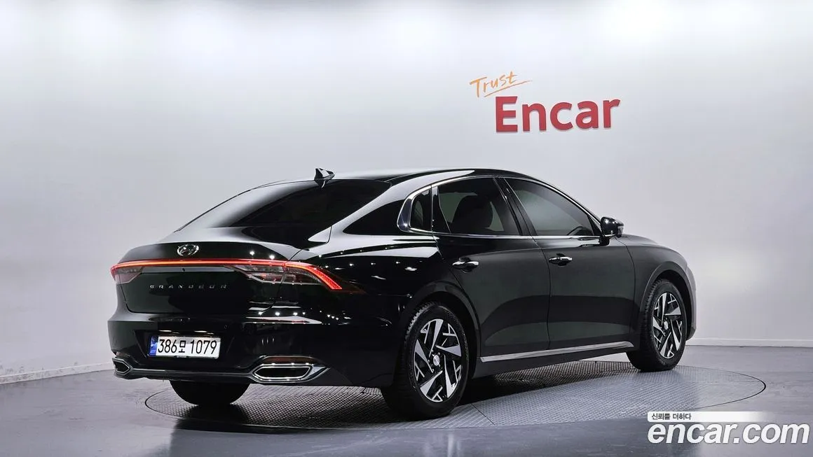 Hyundai Grandeur 2022 из KR, фото 2