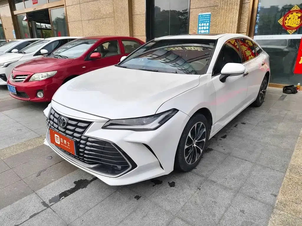 Toyota Avalon 2023 из CN, фото 1