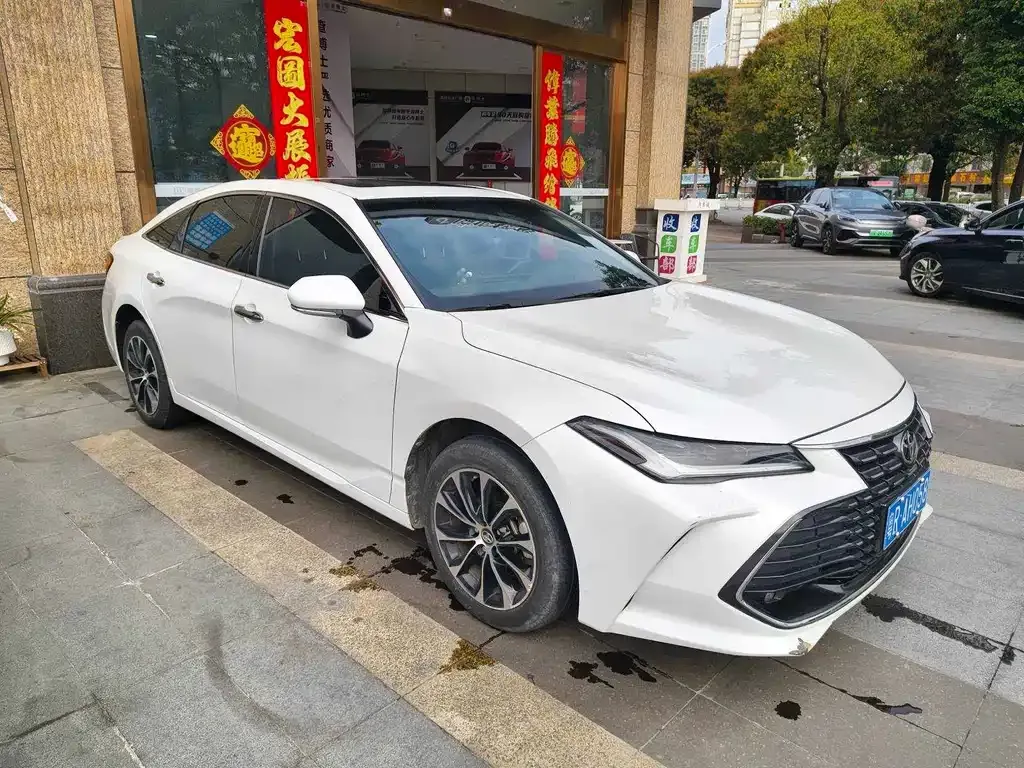 Toyota Avalon 2023 из CN, фото 5