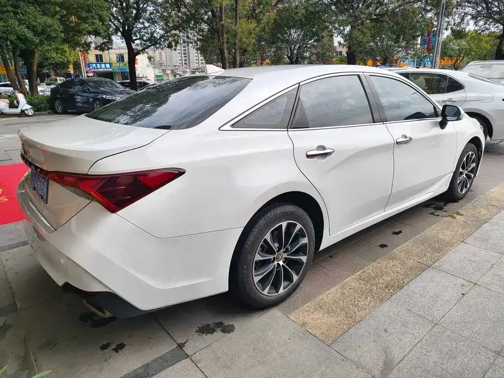 Toyota Avalon 2023 из CN, фото 6