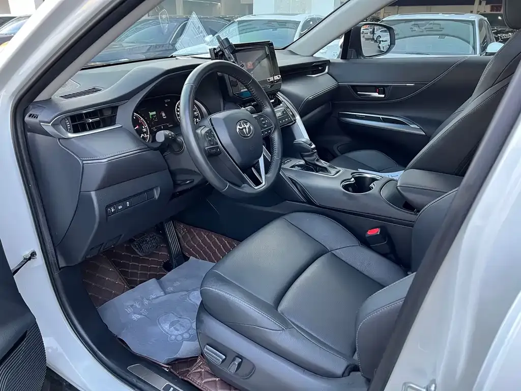 Toyota Venza 2023 из CN, фото 2