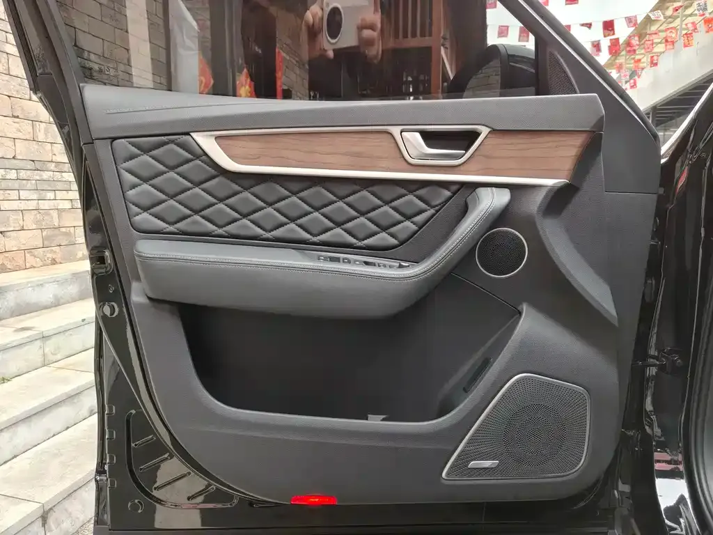 Hongqi HS7 2023 из CN, фото 7