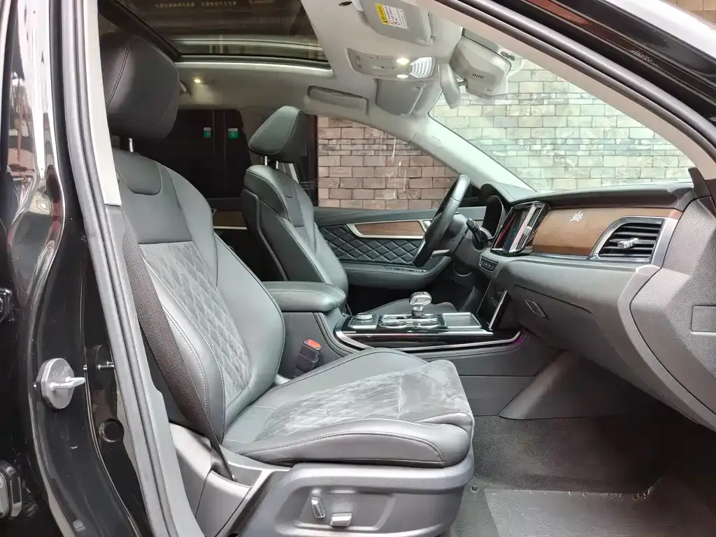Hongqi HS7 2023 из CN, фото 3