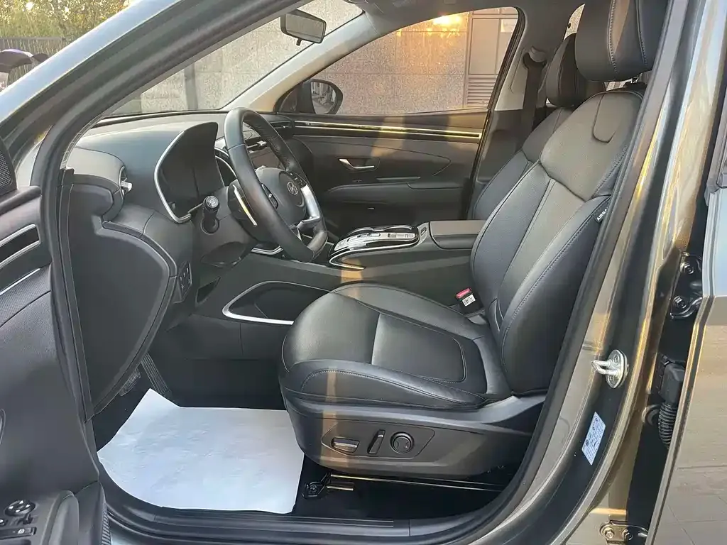 Hyundai Tucson 2023 из CN, фото 5