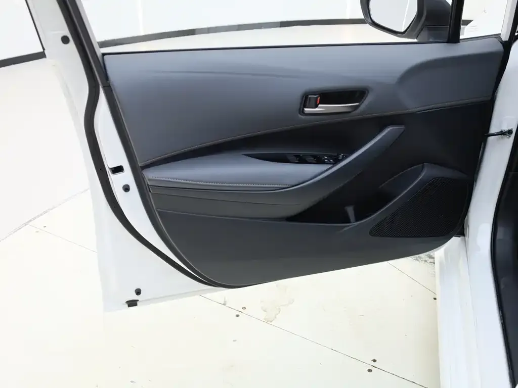 Toyota Corolla 2026 из CN, фото 9