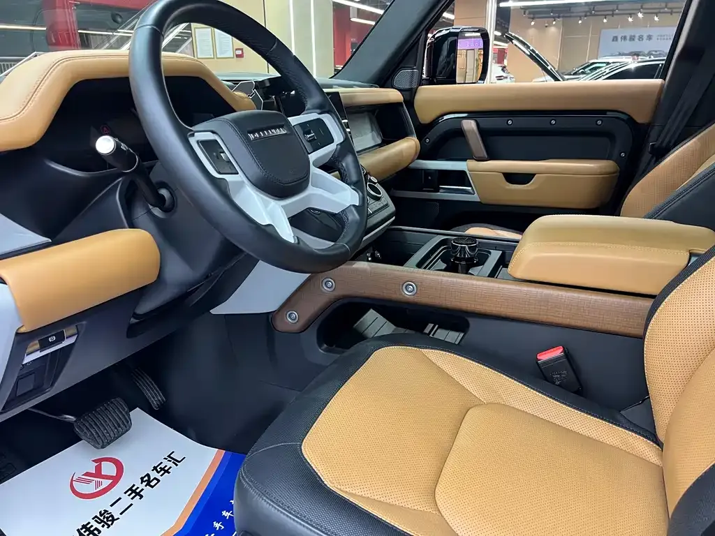 Land Rover Defender — фото 10