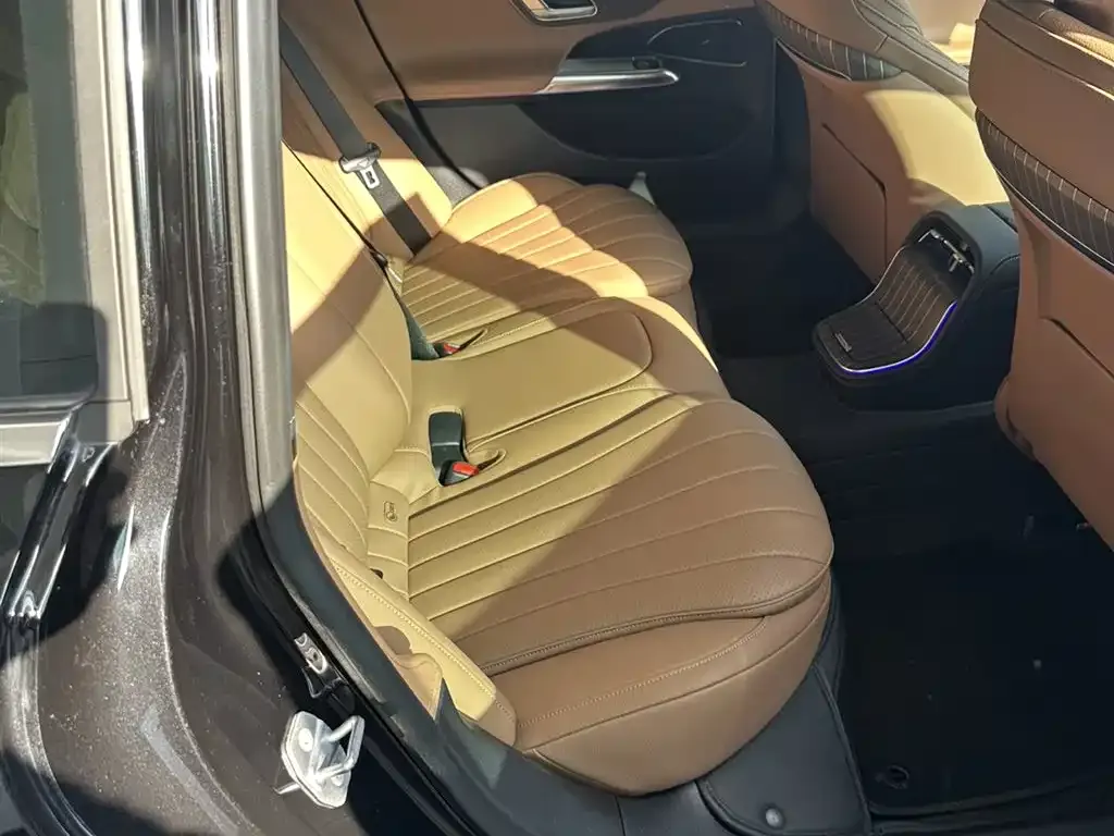Mercedes-Benz E-Class 2024 из CN, фото 5