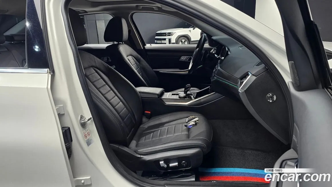 BMW 3-Series 2021 из KR, фото 3