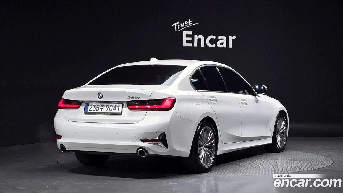 BMW 3-Series 2021 из KR, фото 2