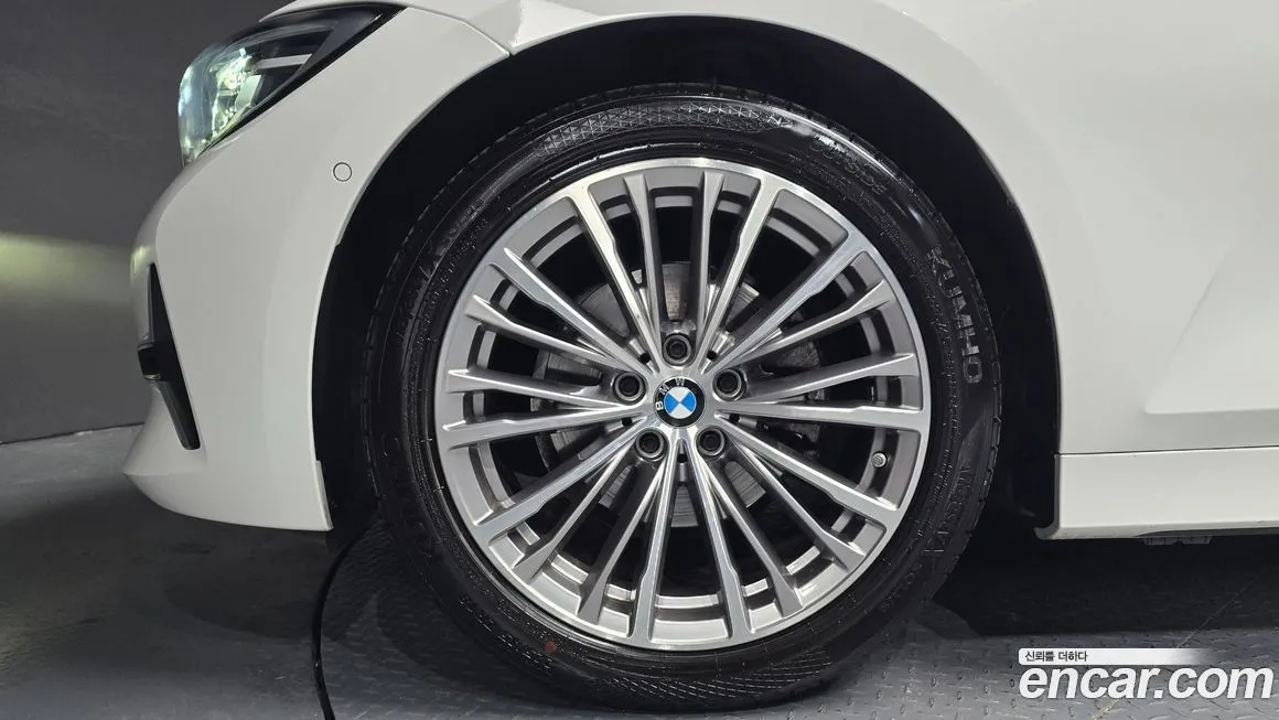 BMW 3-Series 2021 из KR, фото 9