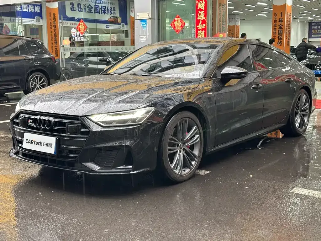 Audi A7 — фото 1