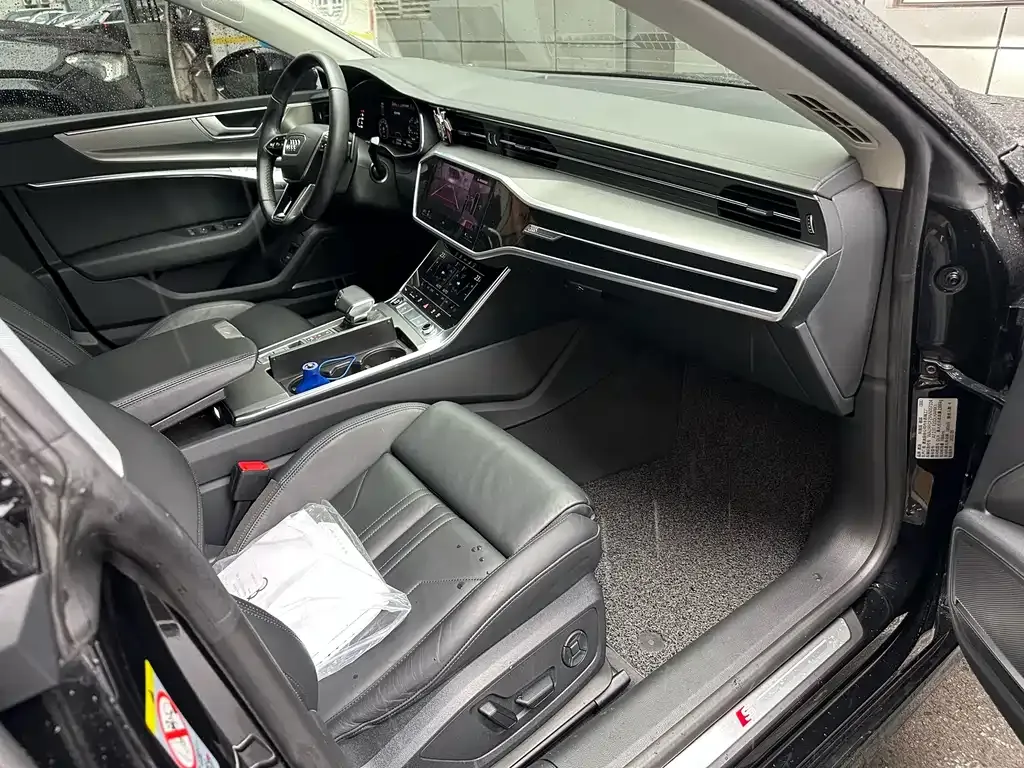 Audi A7 — фото 10