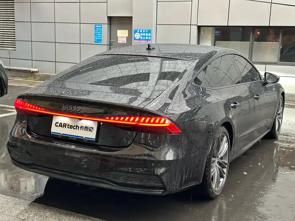 Audi A7 — фото 5
