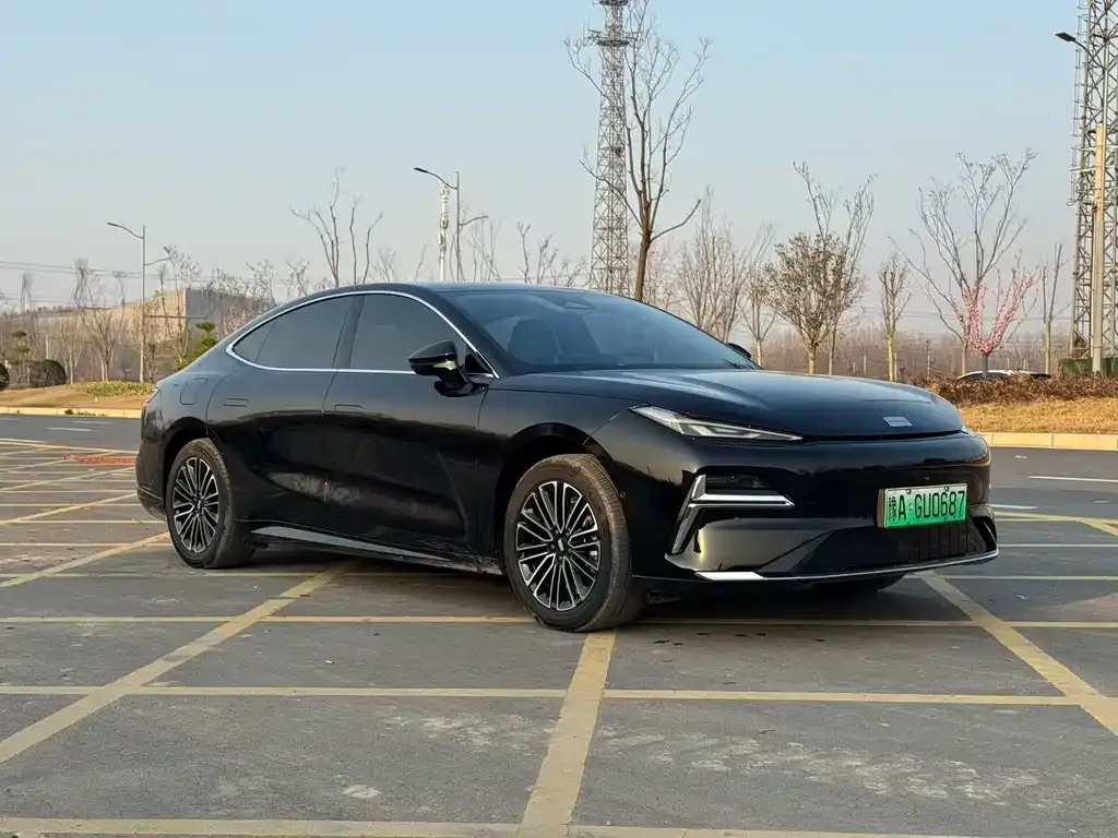 Geely Galaxy Xingyao 8 2025 из CN, фото 3