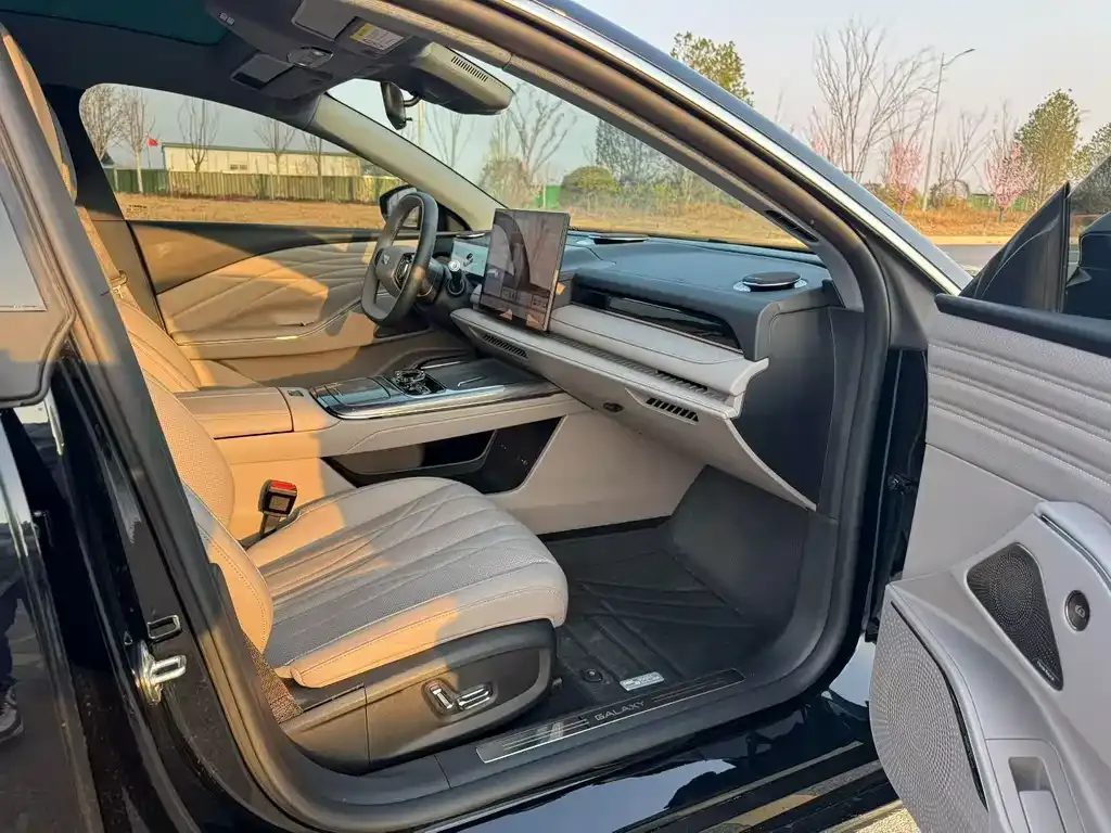 Geely Galaxy Xingyao 8 2025 из CN, фото 5