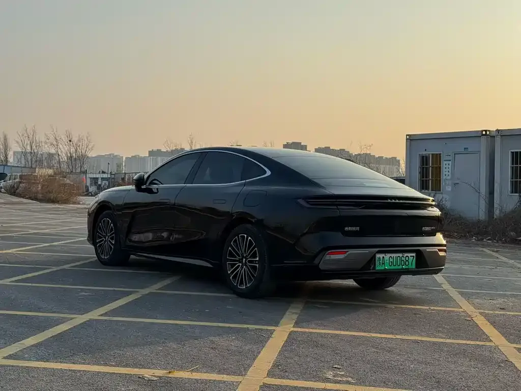 Geely Galaxy Xingyao 8 2025 из CN, фото 4