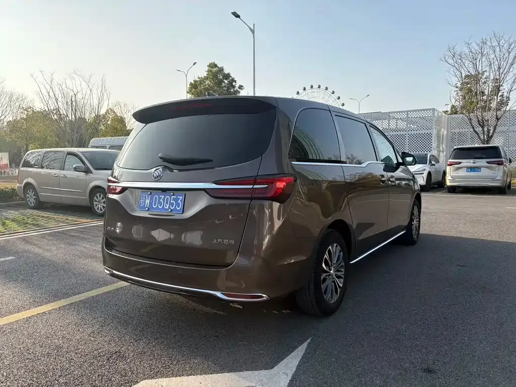 Buick GL8 2023 из CN, фото 5