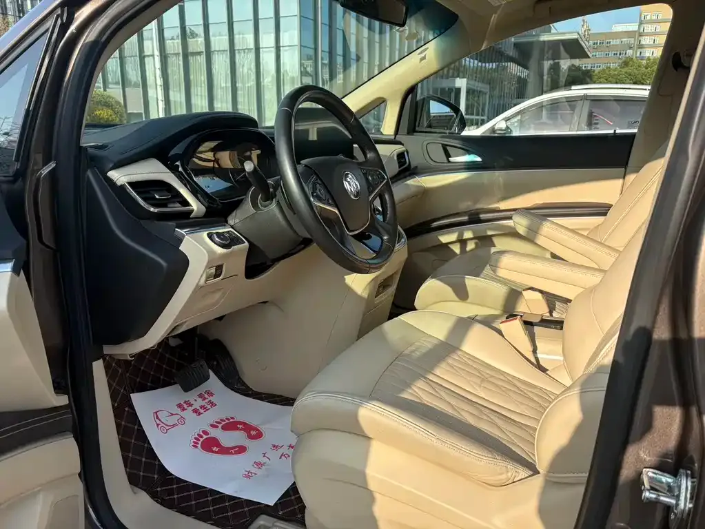 Buick GL8 2023 из CN, фото 9