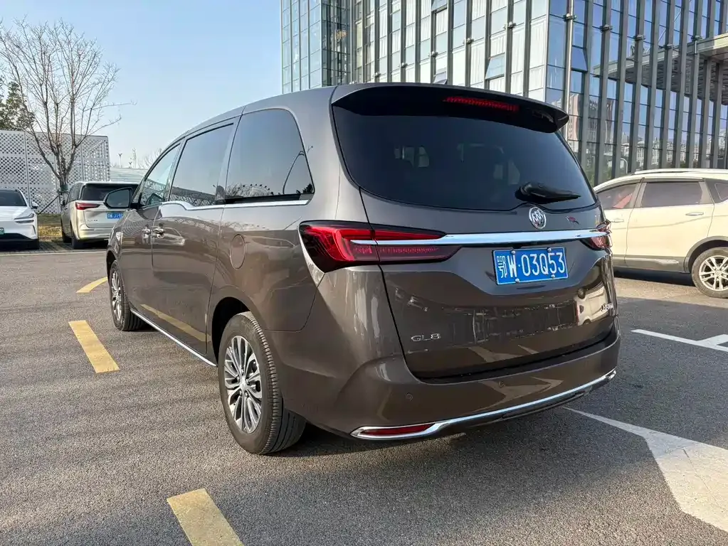 Buick GL8 2023 из CN, фото 7