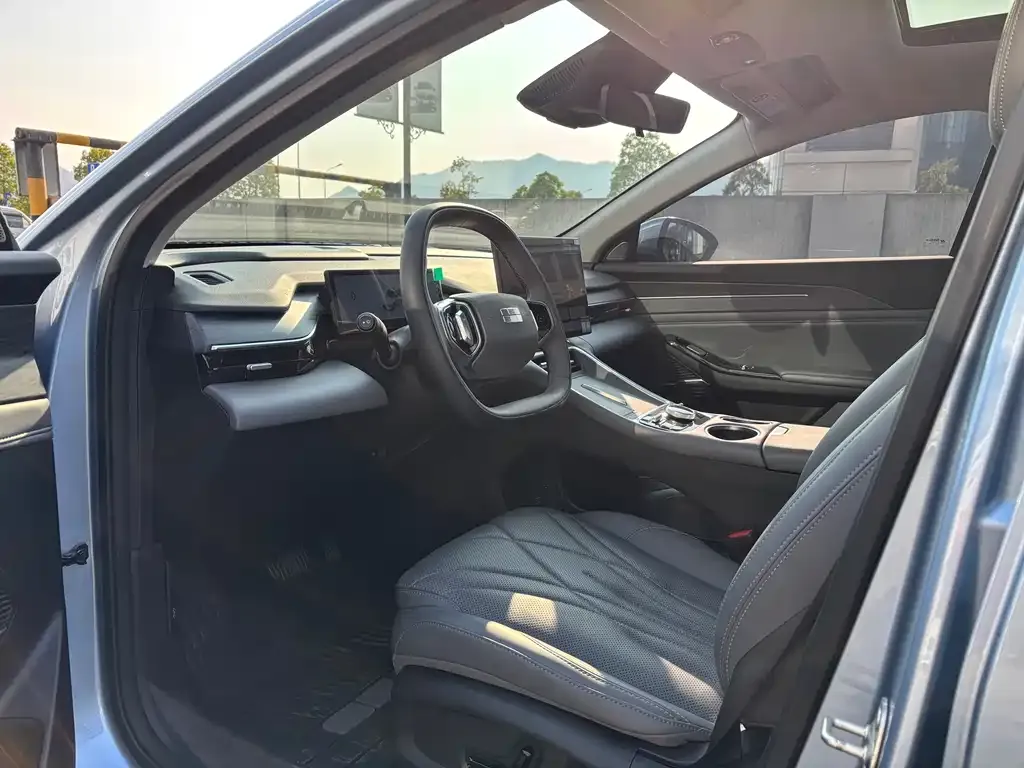 Geely Galaxy L6 2025 из CN, фото 4