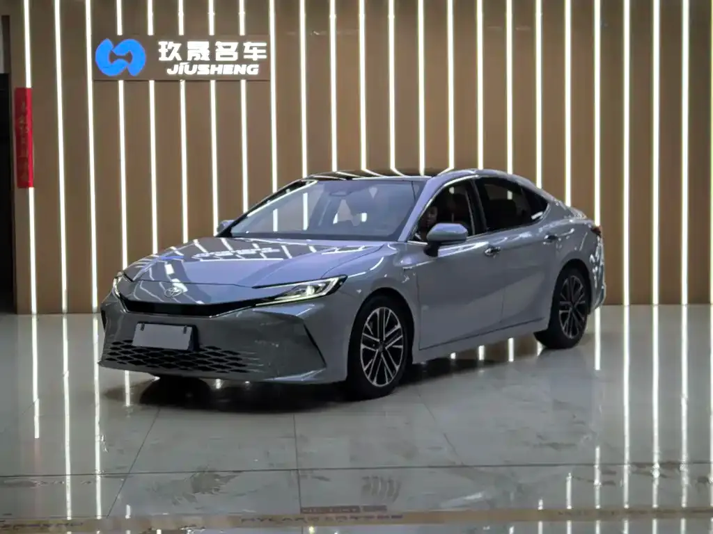 Toyota Camry 2024 из CN, фото 1