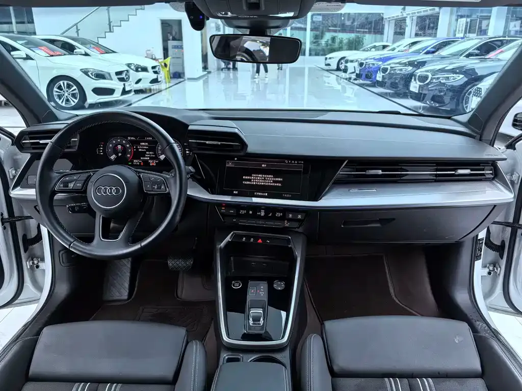 Audi A3 2024 из CN, фото 8