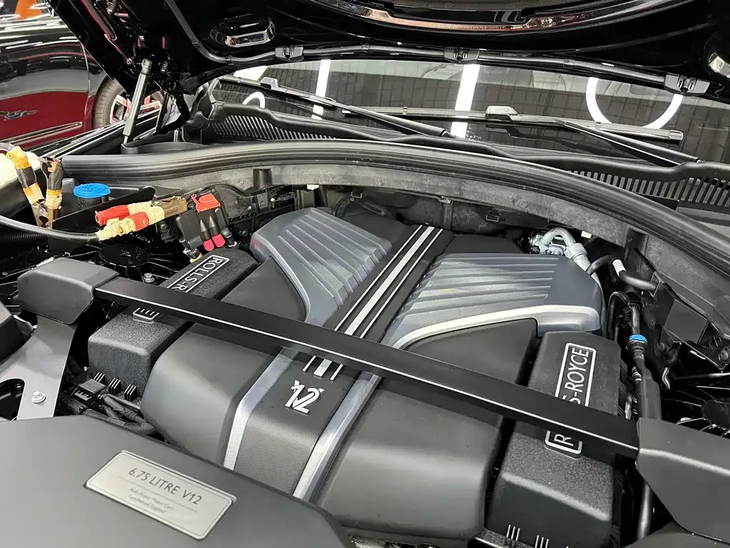 Rolls-Royce Cullinan 2026 из CN, фото 8