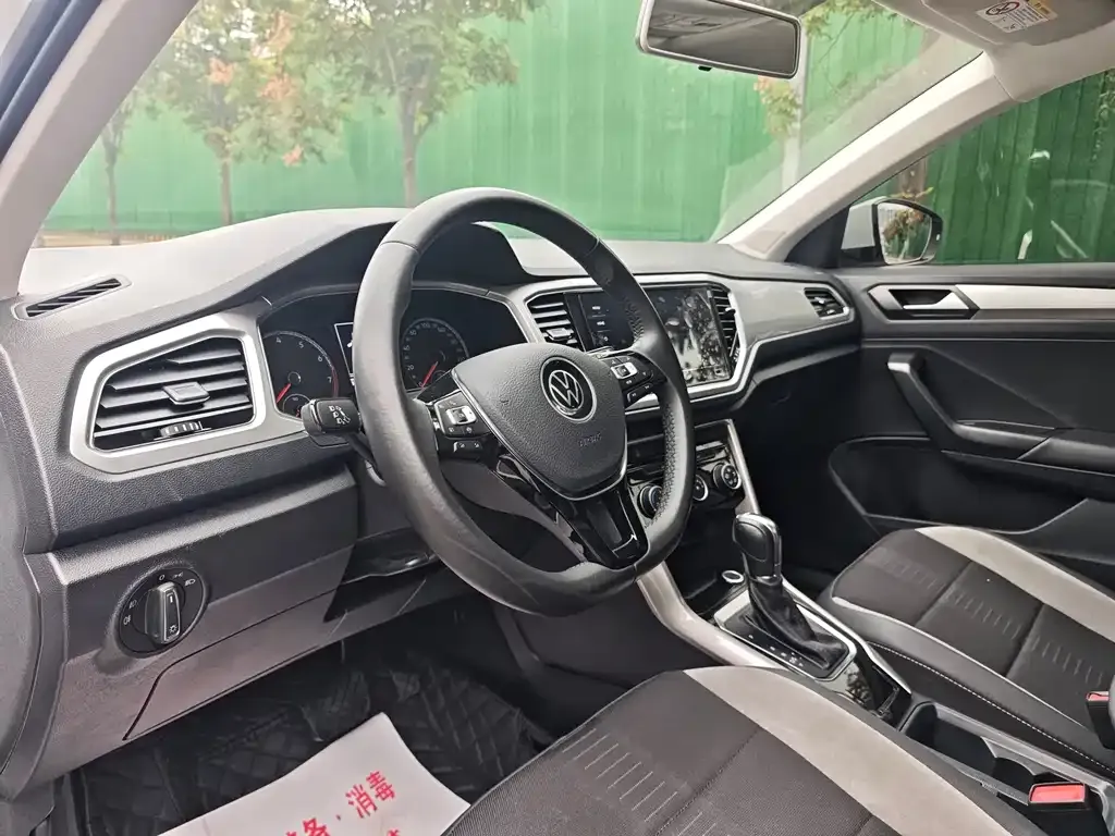 Volkswagen T-Roc 2022 из CN, фото 8