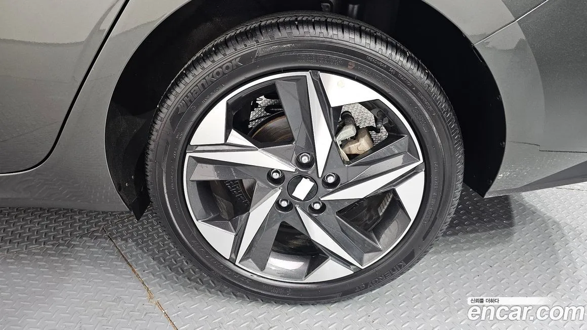 Hyundai AVANTE — фото 5