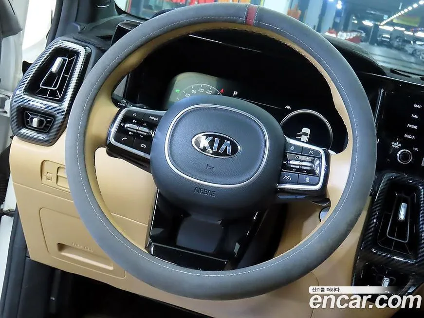 Kia Sorento — фото 5