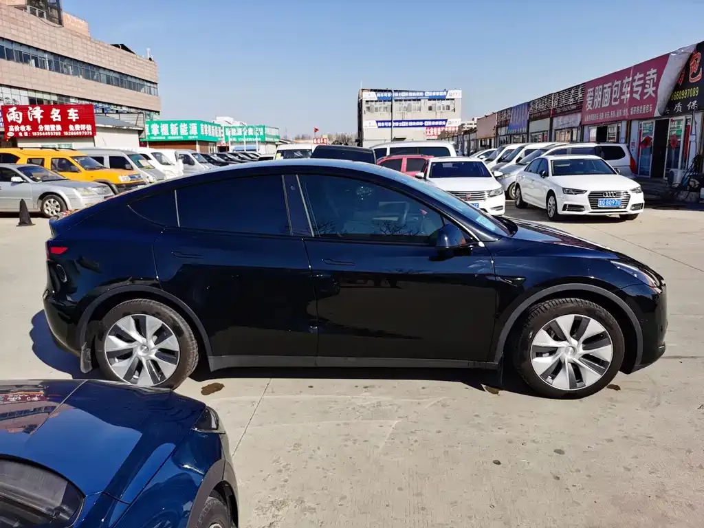 Tesla Model Y 2023 из CN, фото 3