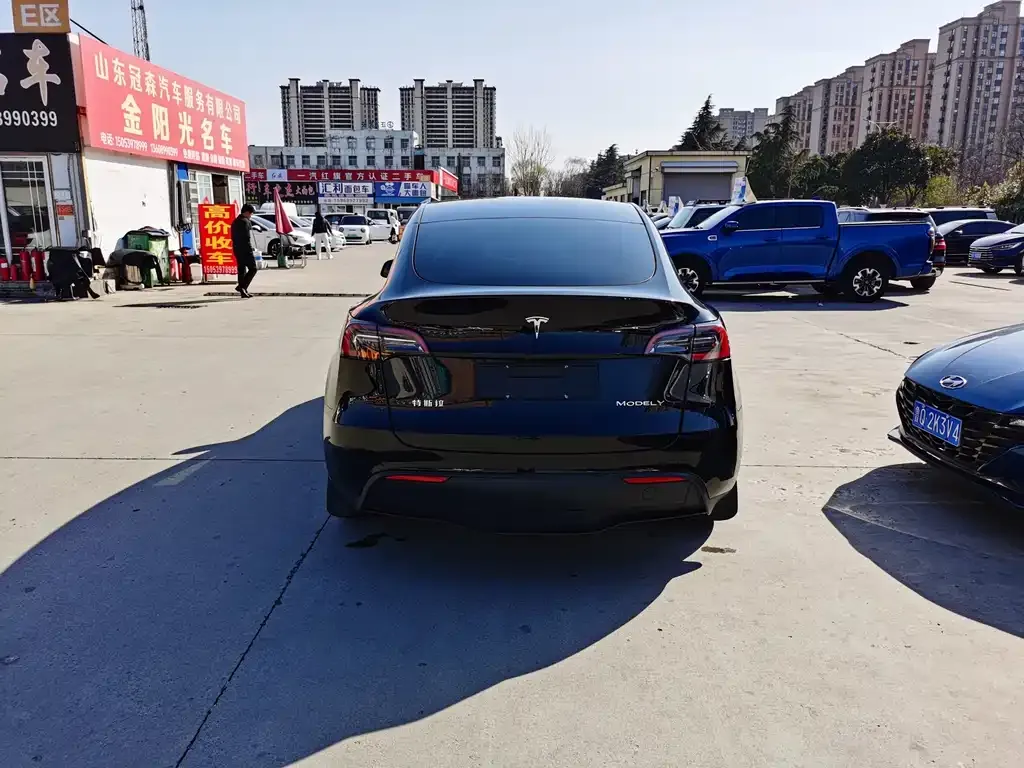 Tesla Model Y 2023 из CN, фото 9