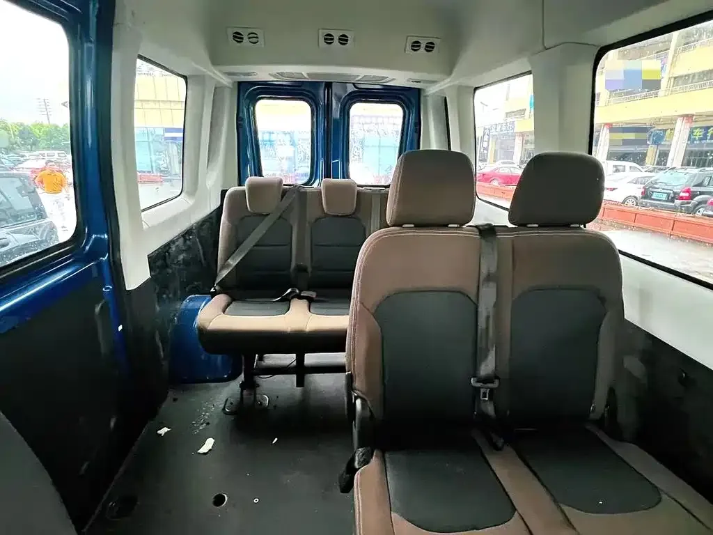 IVECO Ousheng 2024 из CN, фото 2