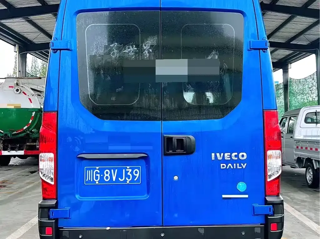 IVECO Ousheng 2024 из CN, фото 6