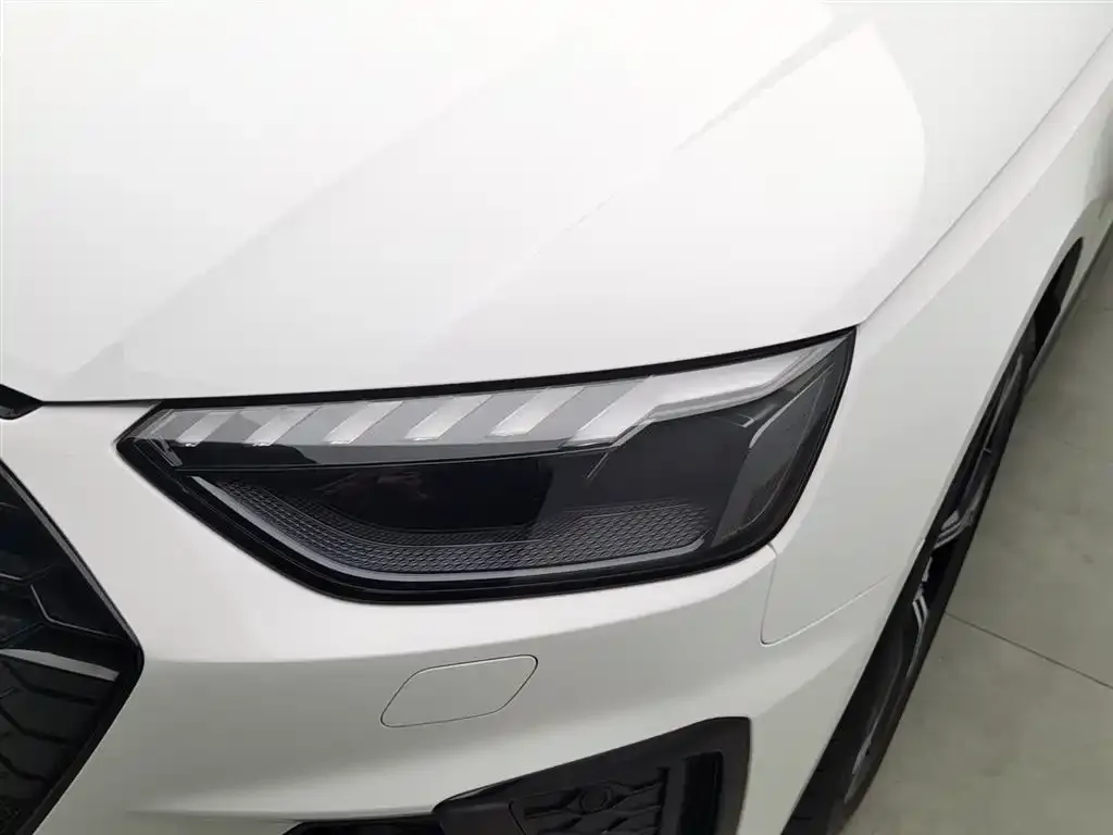 Audi A4L 2024 из CN, фото 6