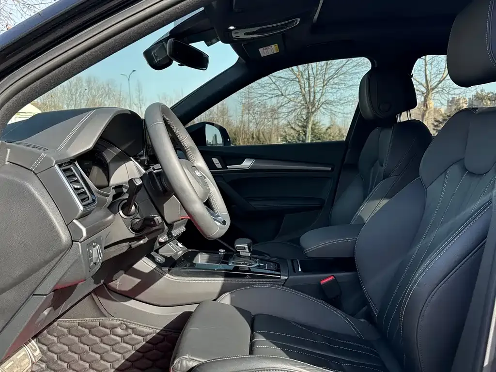 Audi Q5L 2024 из CN, фото 6