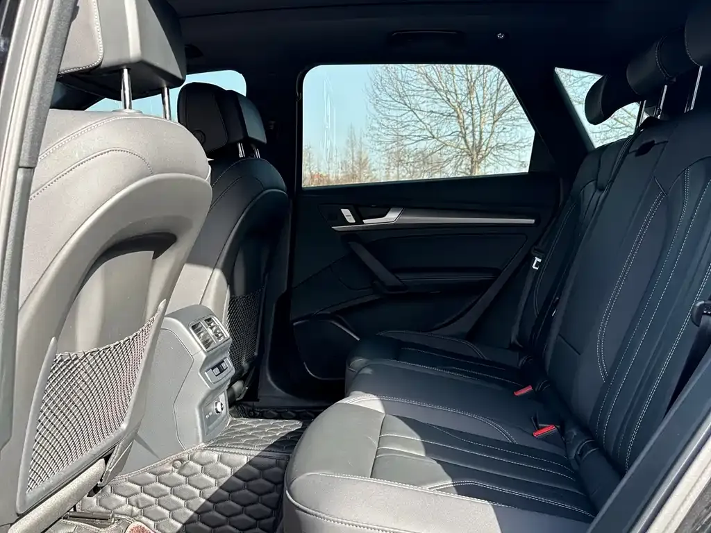 Audi Q5L 2024 из CN, фото 4