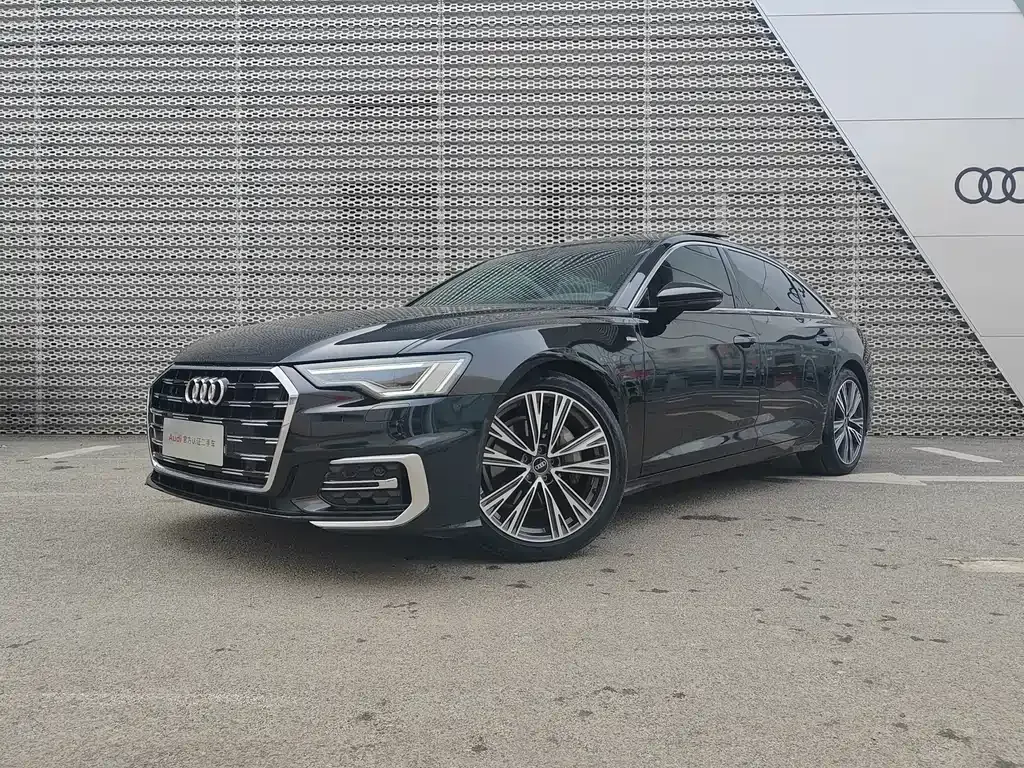 Audi A6L — фото 1