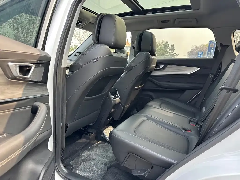 Chery Tiggo 8 — фото 2