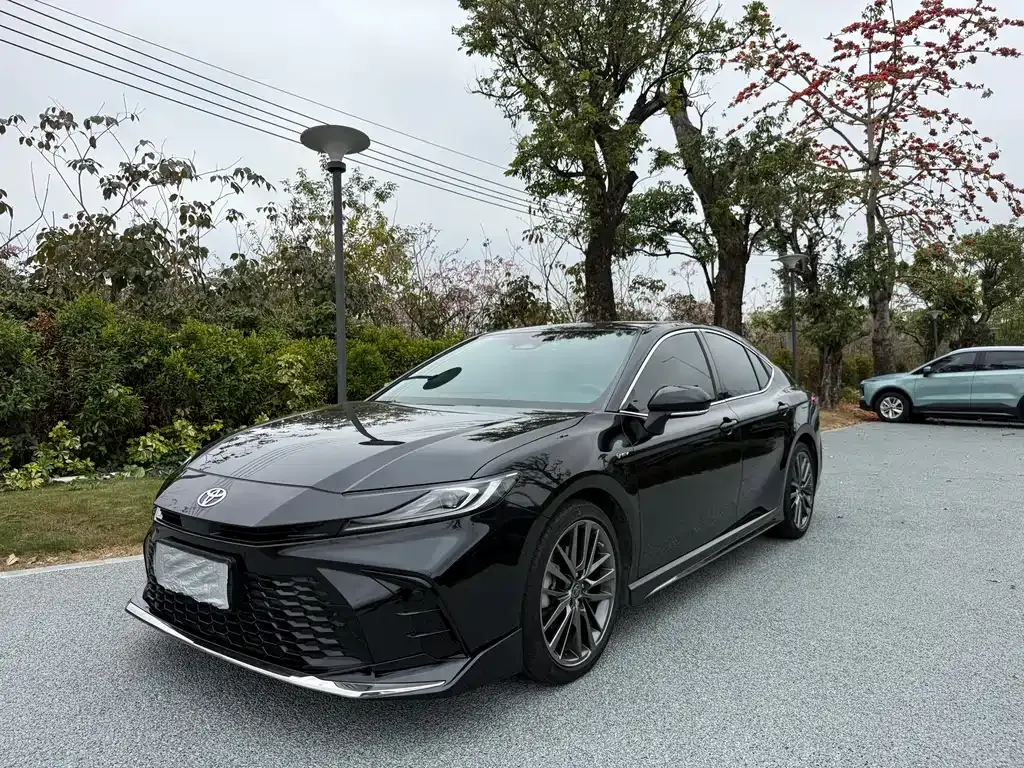 Toyota Camry 2024 из CN, фото 1