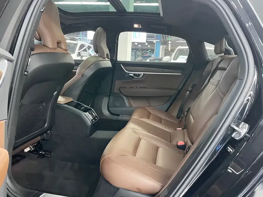 Volvo S90 2021 из CN, фото 9