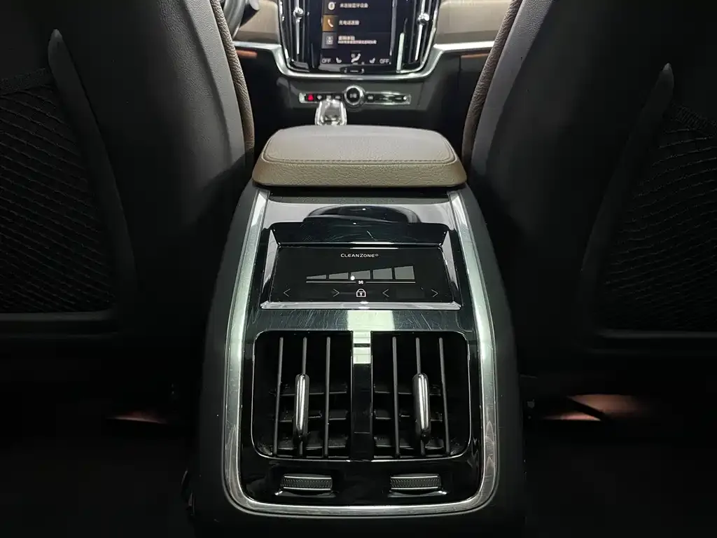 Volvo S90 2021 из CN, фото 3