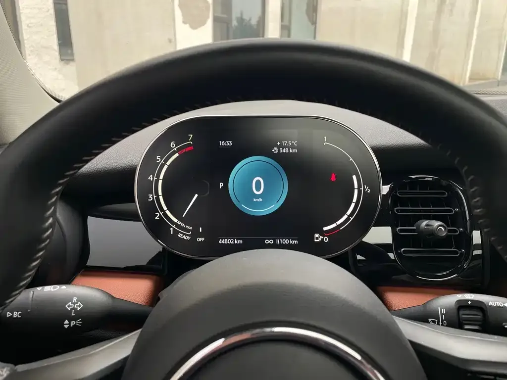 MINI Cooper (3-door) 2021 из CN, фото 2