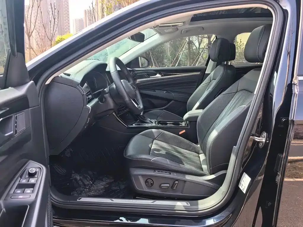 Volkswagen Passat New Energy 2022 из CN, фото 2