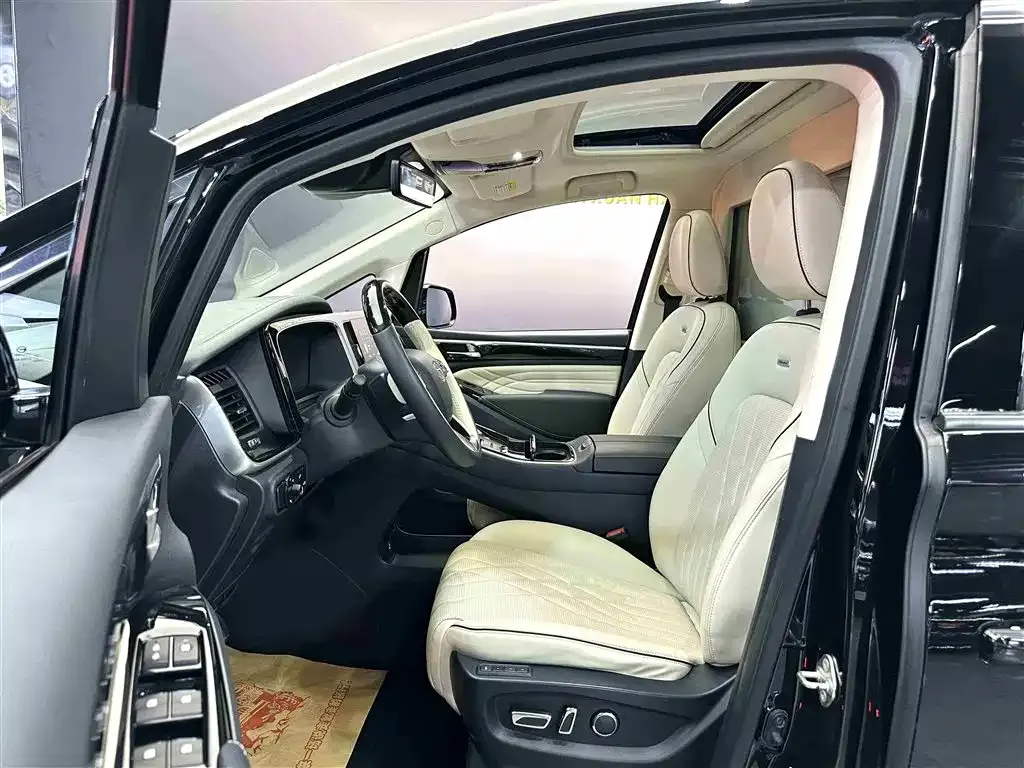 GAC Motor Trumpchi M8 — фото 8