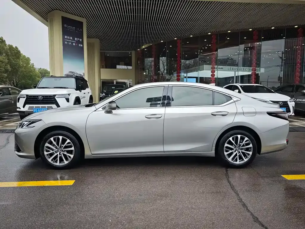 Lexus ES 2024 из CN, фото 8